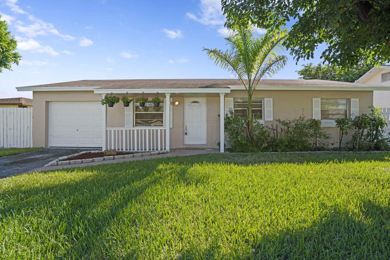 22766 65 Terrace - Photo 1