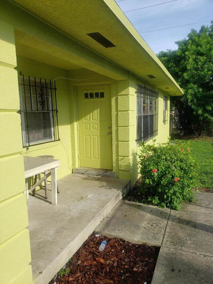 731 21st Street Street - Photo 1