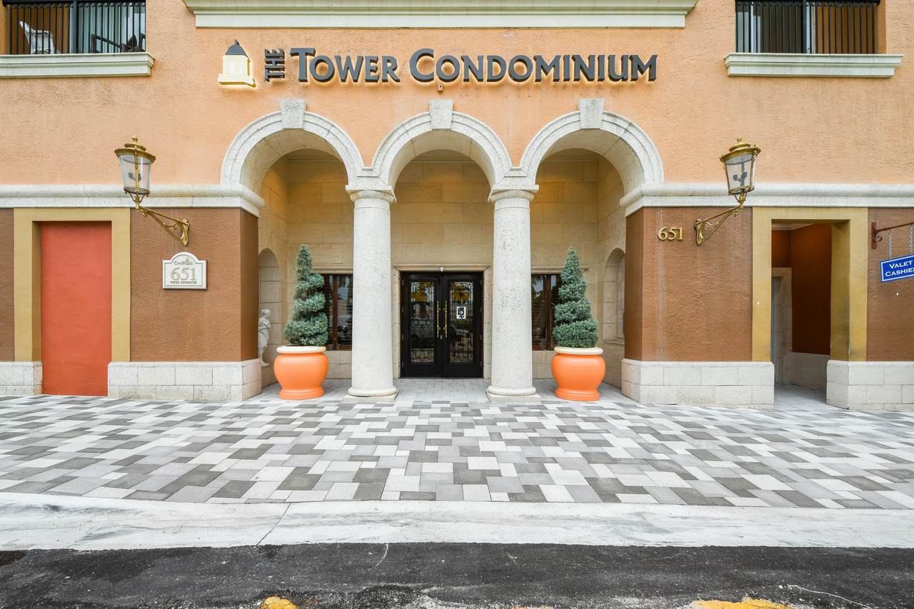 651 Okeechobee Boulevard - Photo 1