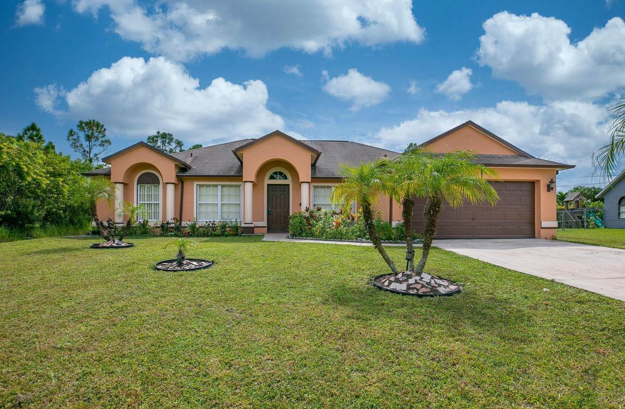 2466 Angus Avenue - Photo 1