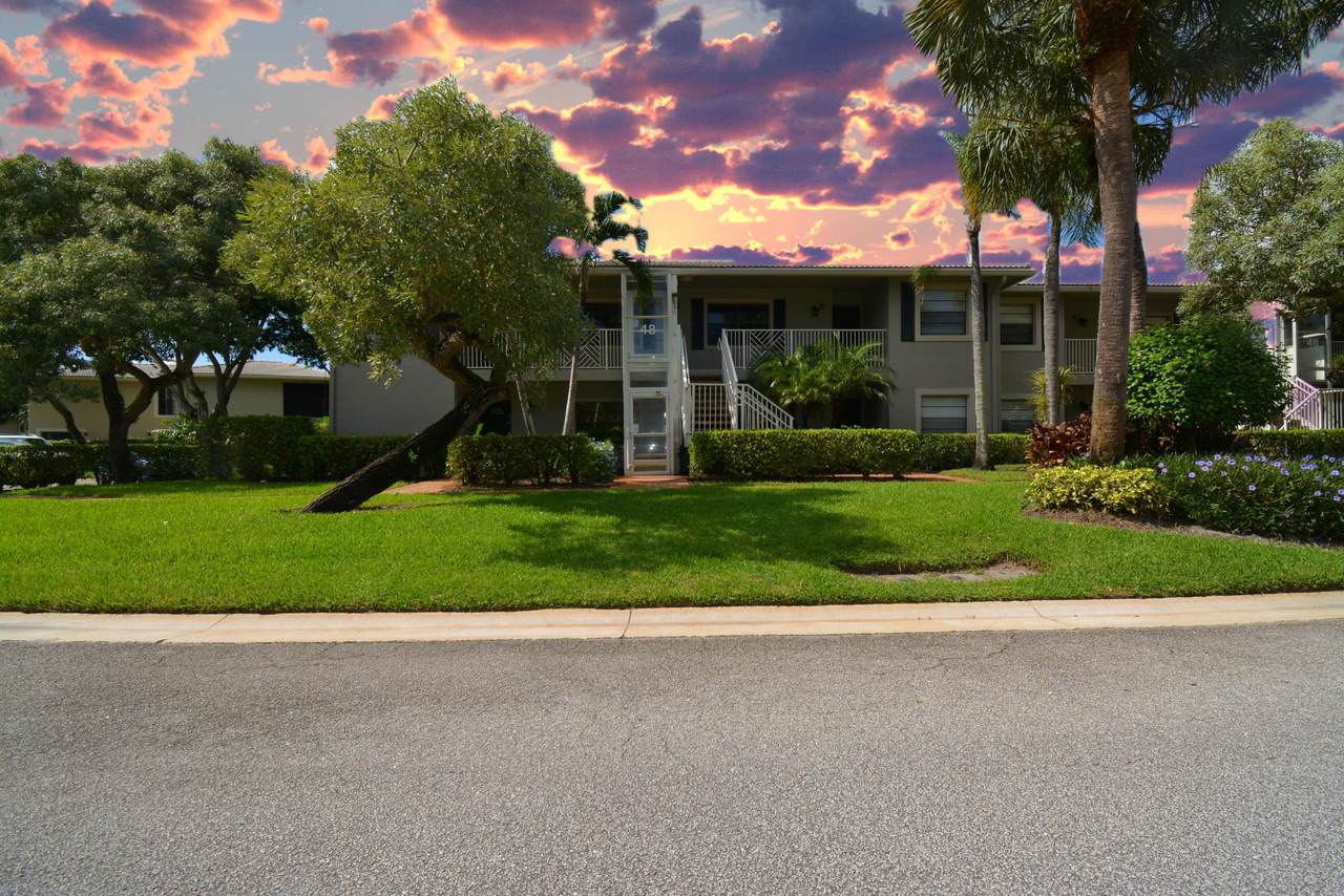 48 Stratford Lane - Photo 1