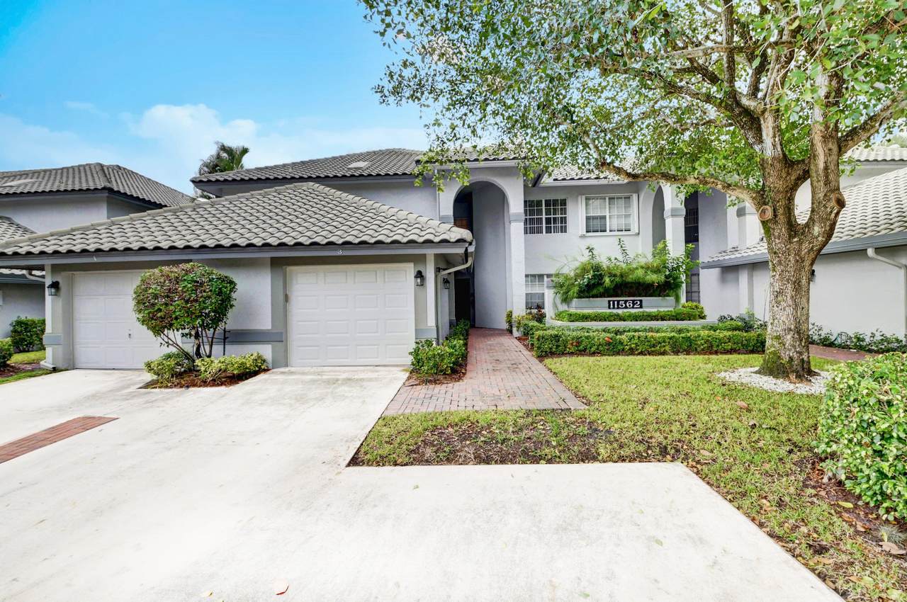 11562 Briarwood Circle - Photo 1