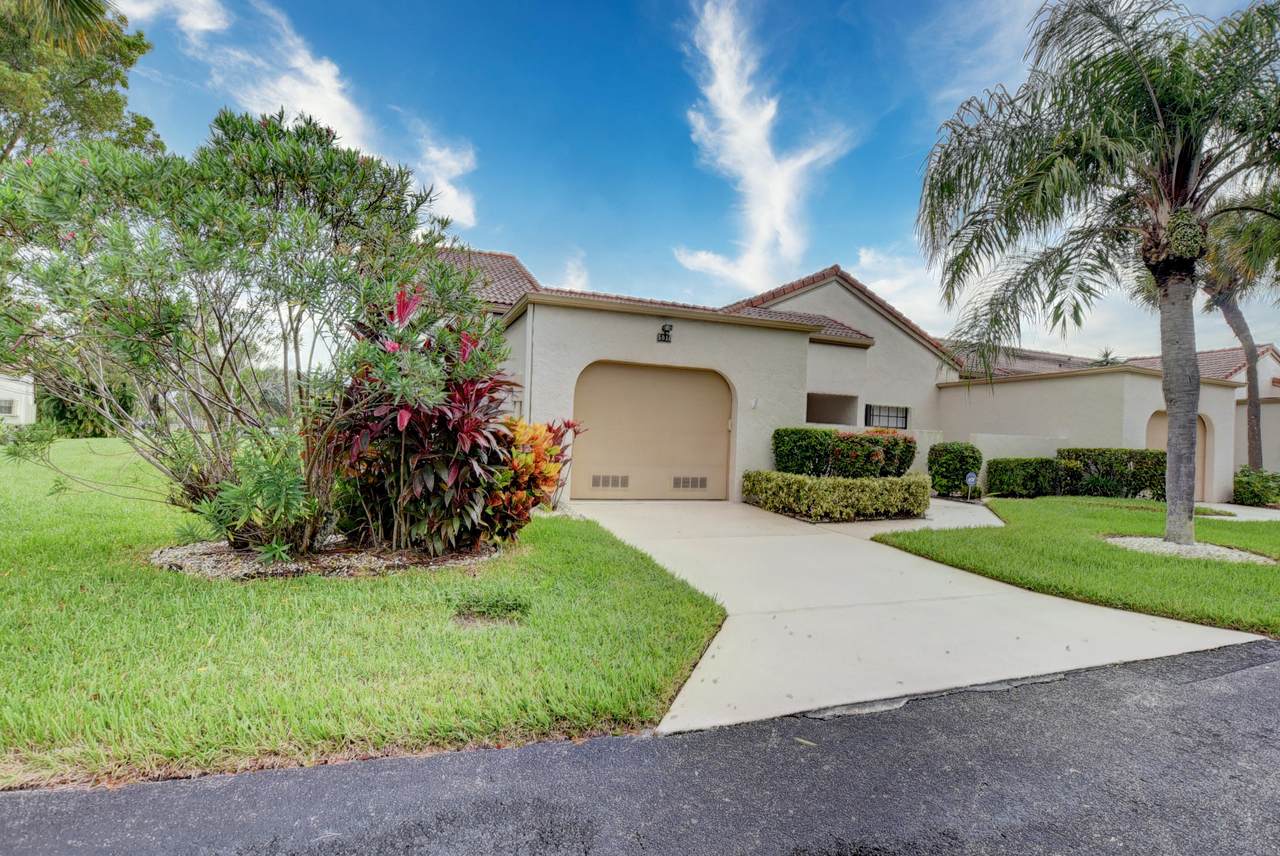 5818 Parkwalk Circle - Photo 1