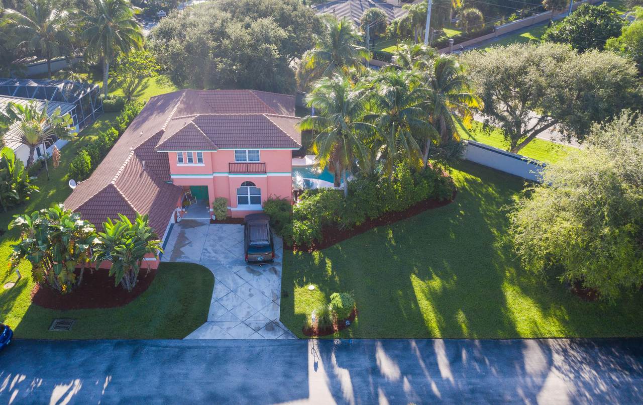 8156 Governors Way - Photo 1