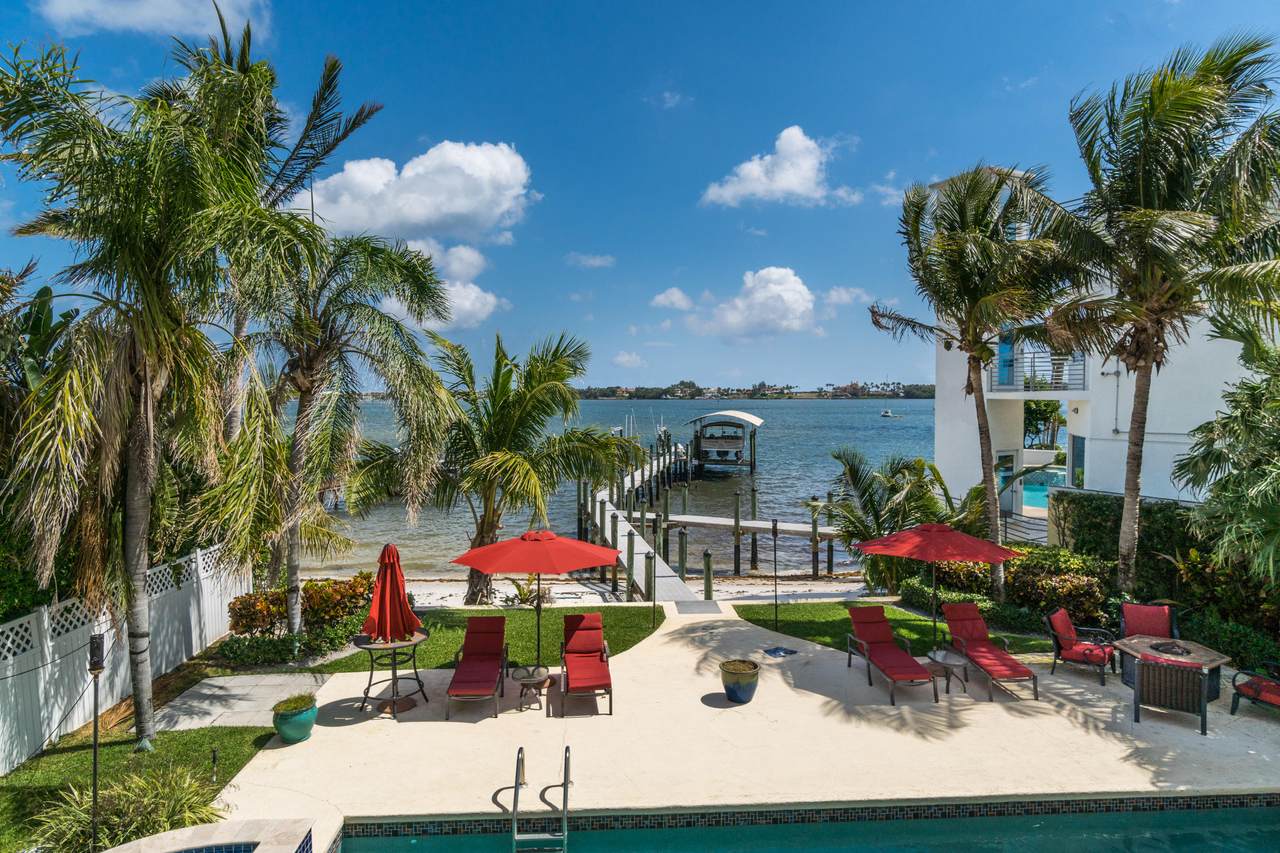 713 Presidential Drive - Photo 1