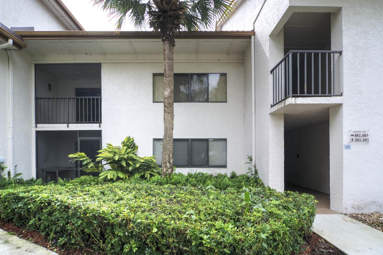 3400 Twin Lakes Terrace - Photo 1