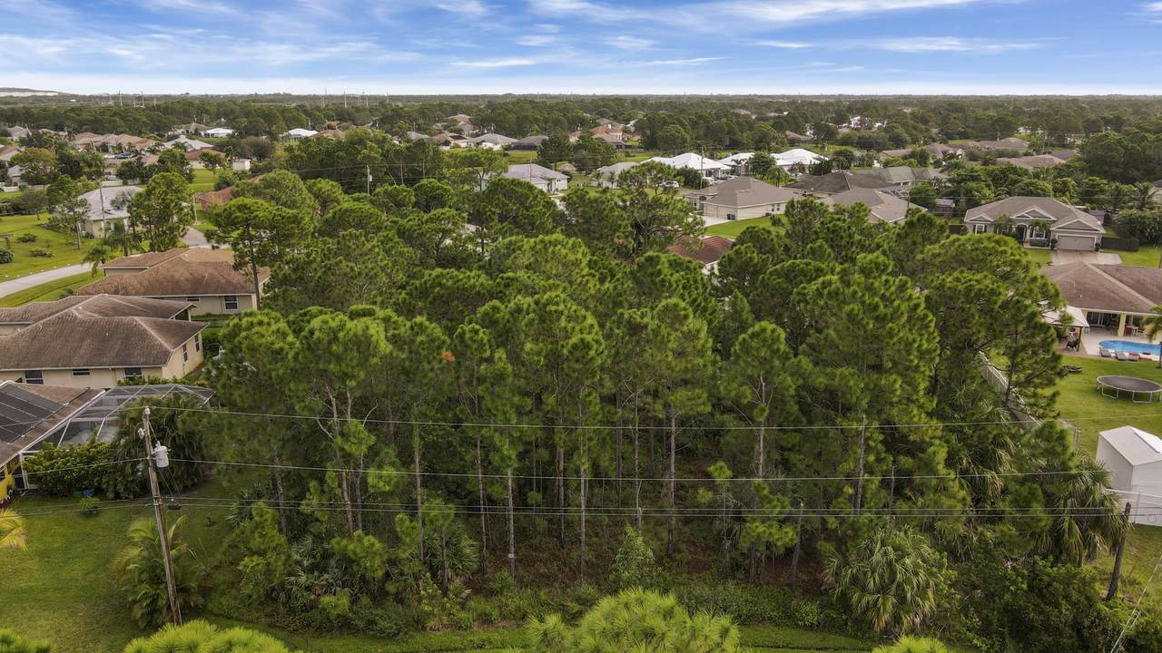 6055 Winfield Drive - Photo 1