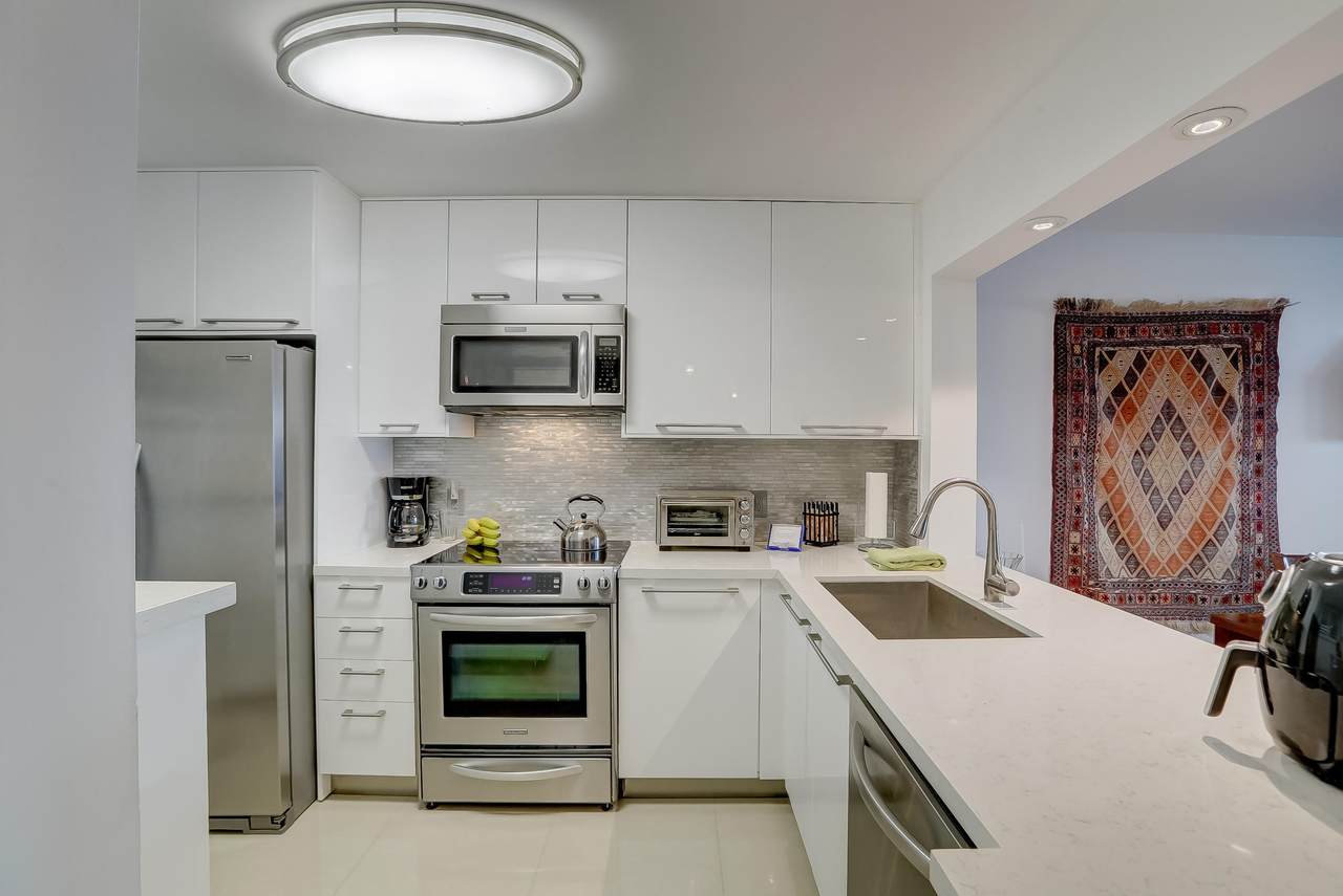 111 Lake Emerald Drive - Photo 1