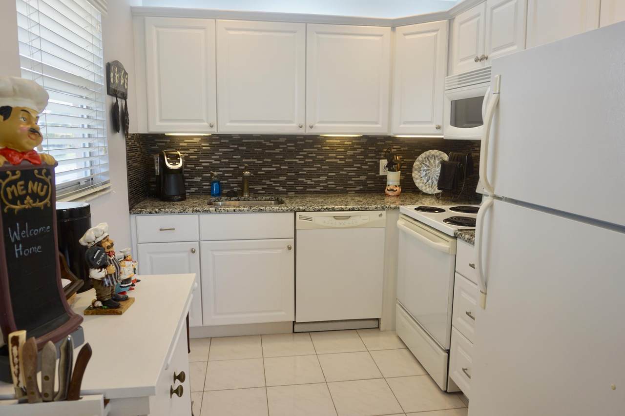 265 Brittany F - Photo 1
