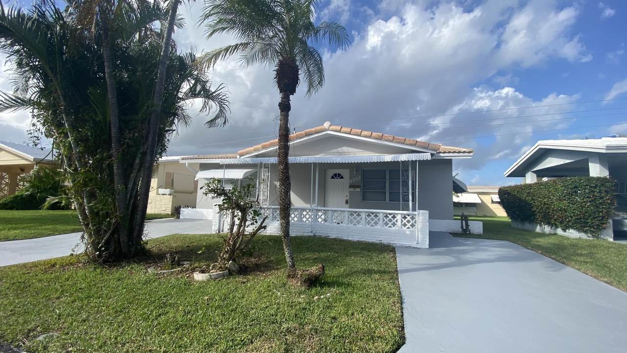 4207 47th Street - Photo 1