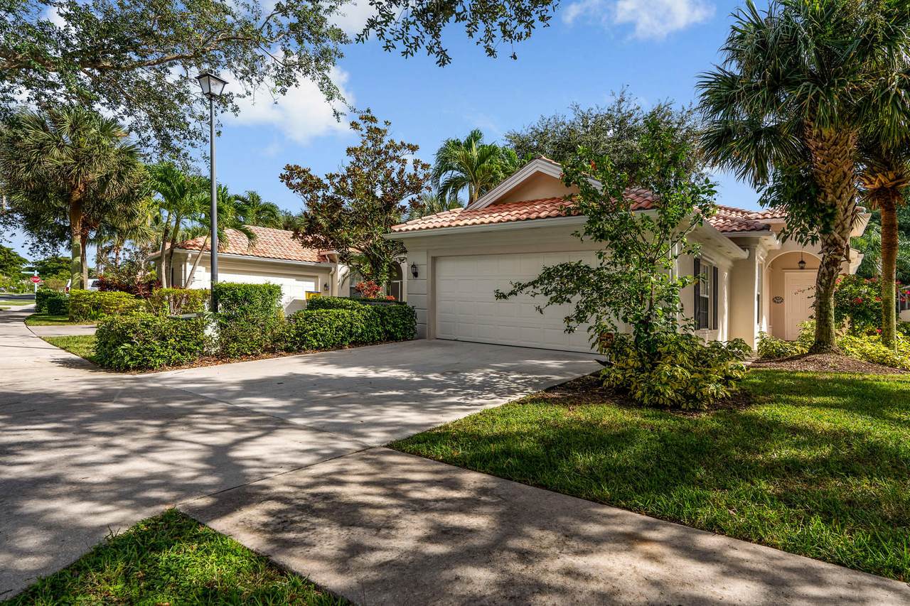 4772 Valencia Drive - Photo 1
