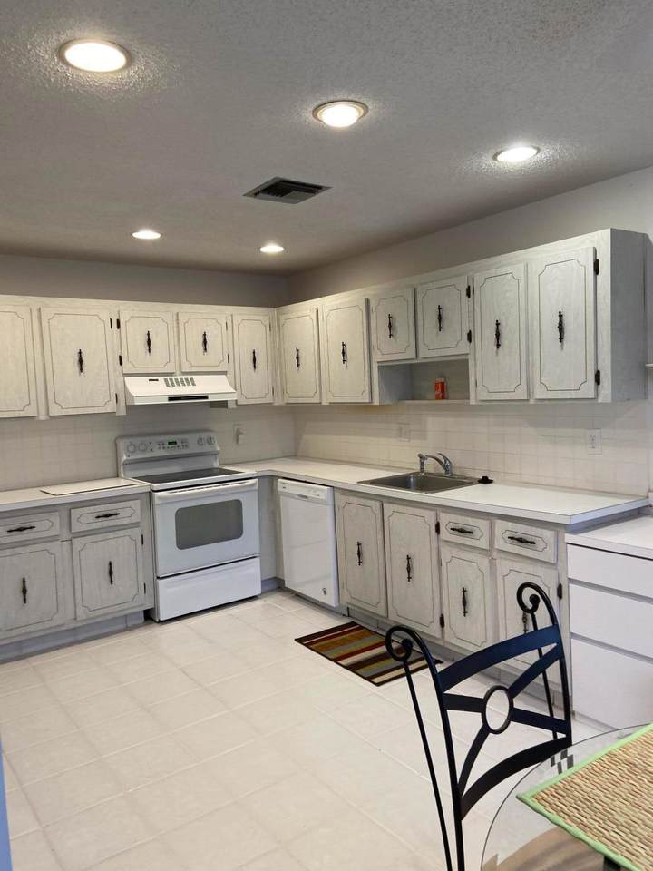 1740 19th Terrace - Photo 1