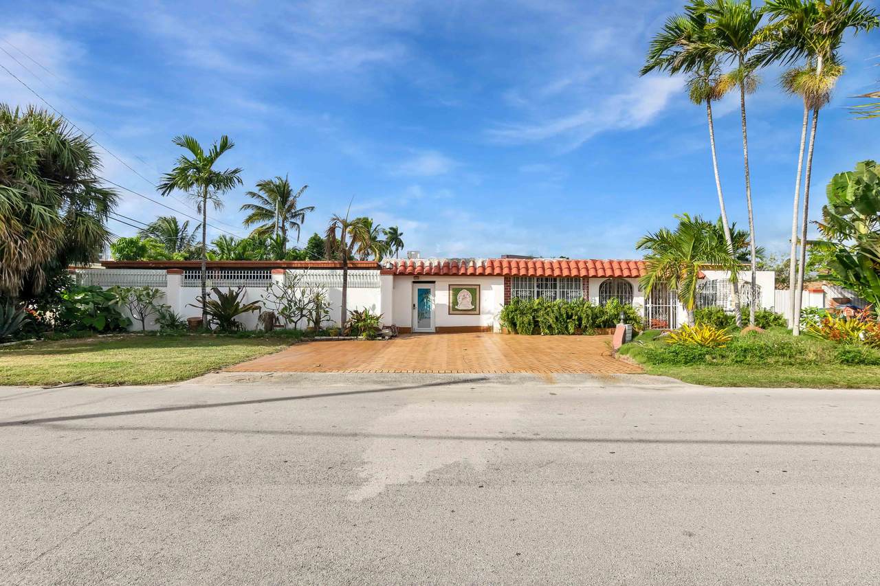 5931 5th Street - Photo 1