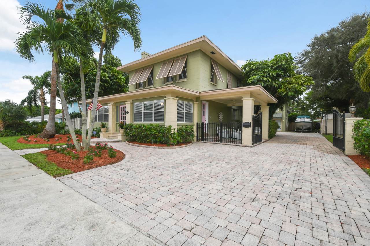250 Foresteria Drive - Photo 1
