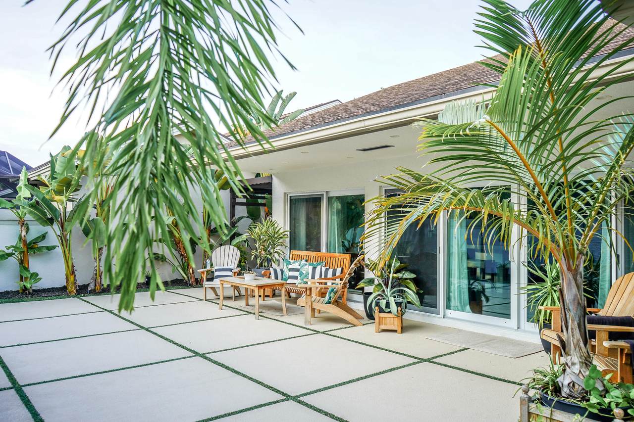 126 Seashore Drive - Photo 1