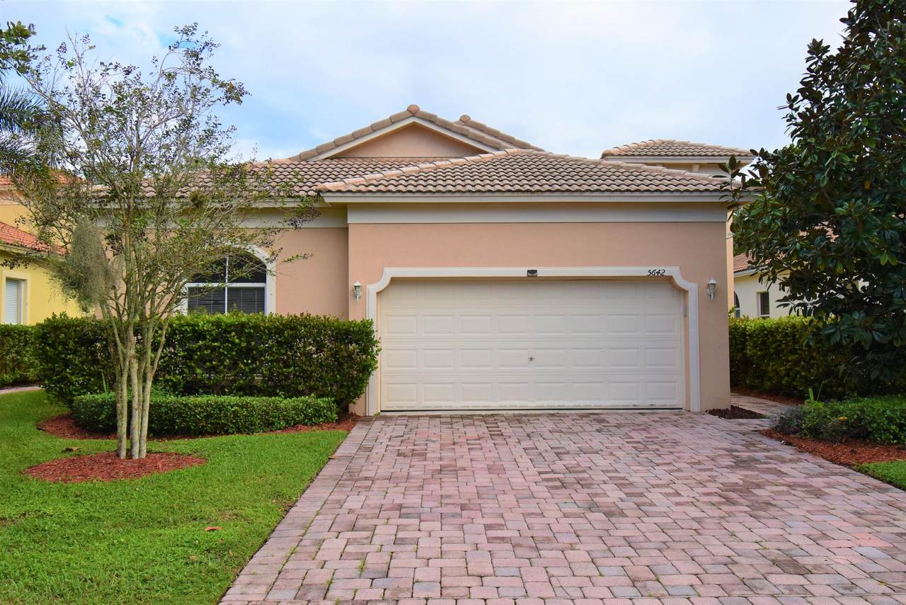5642 Sunberry Circle - Photo 1