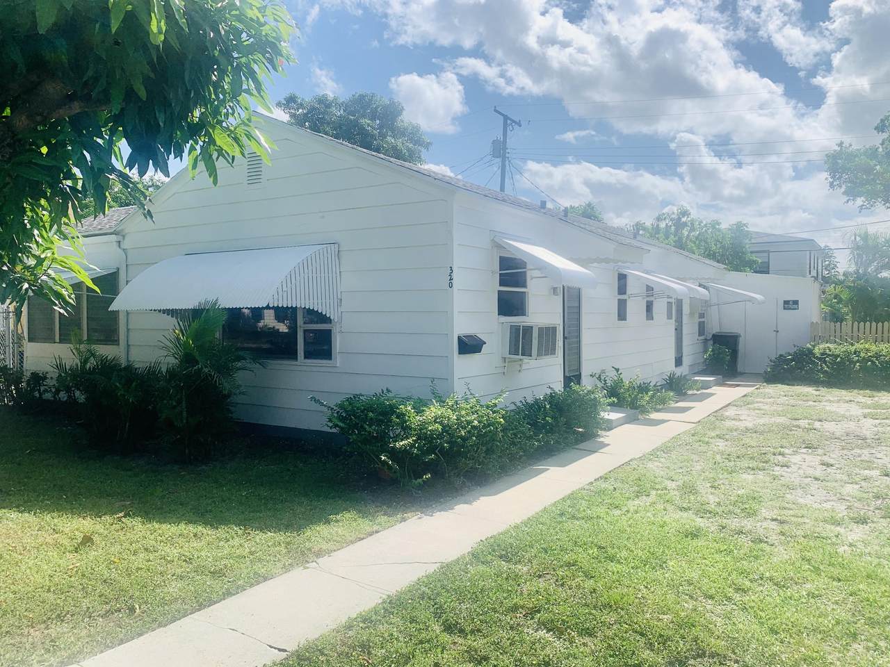 320 Walton Boulevard - Photo 1