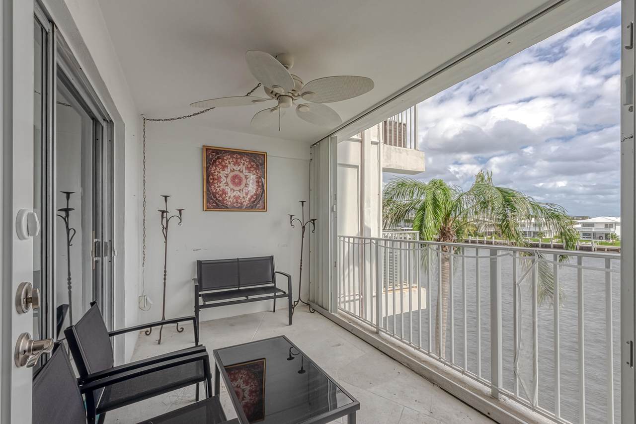 1536 15th Court - Photo 1