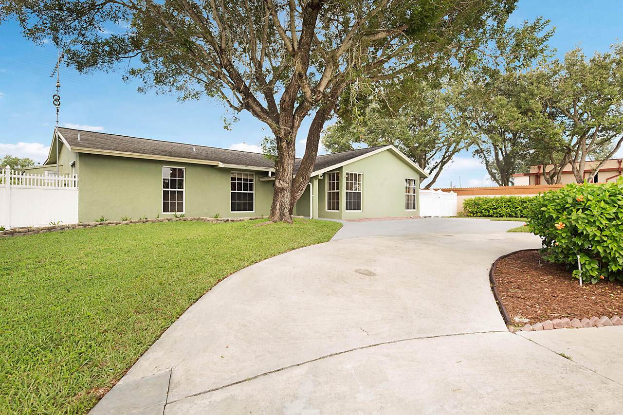 10093 Windtree Lane - Photo 1