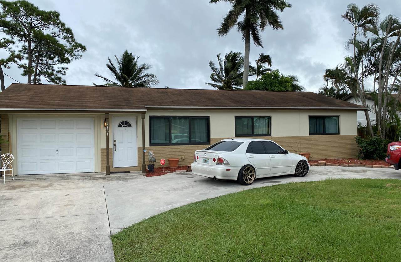 4364 Wilkinson Drive - Photo 1