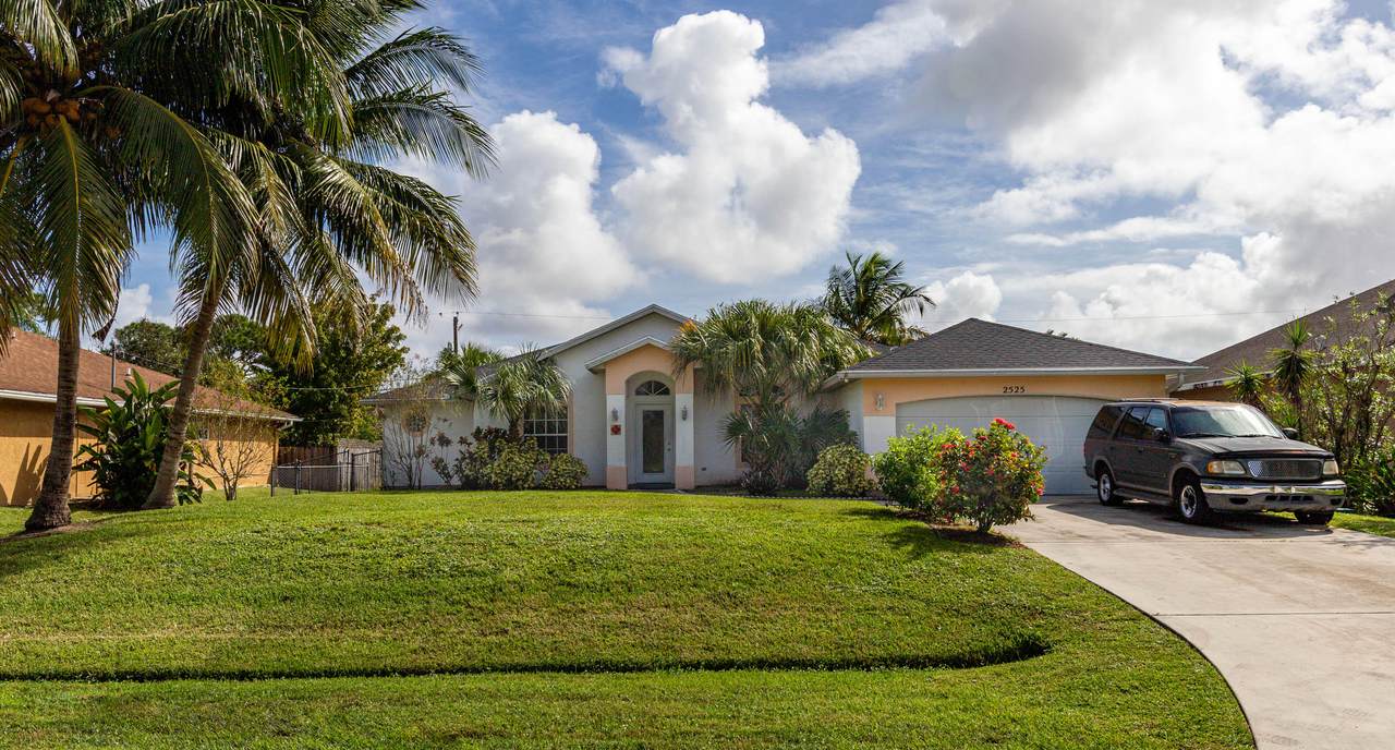 2525 Abney Street - Photo 1