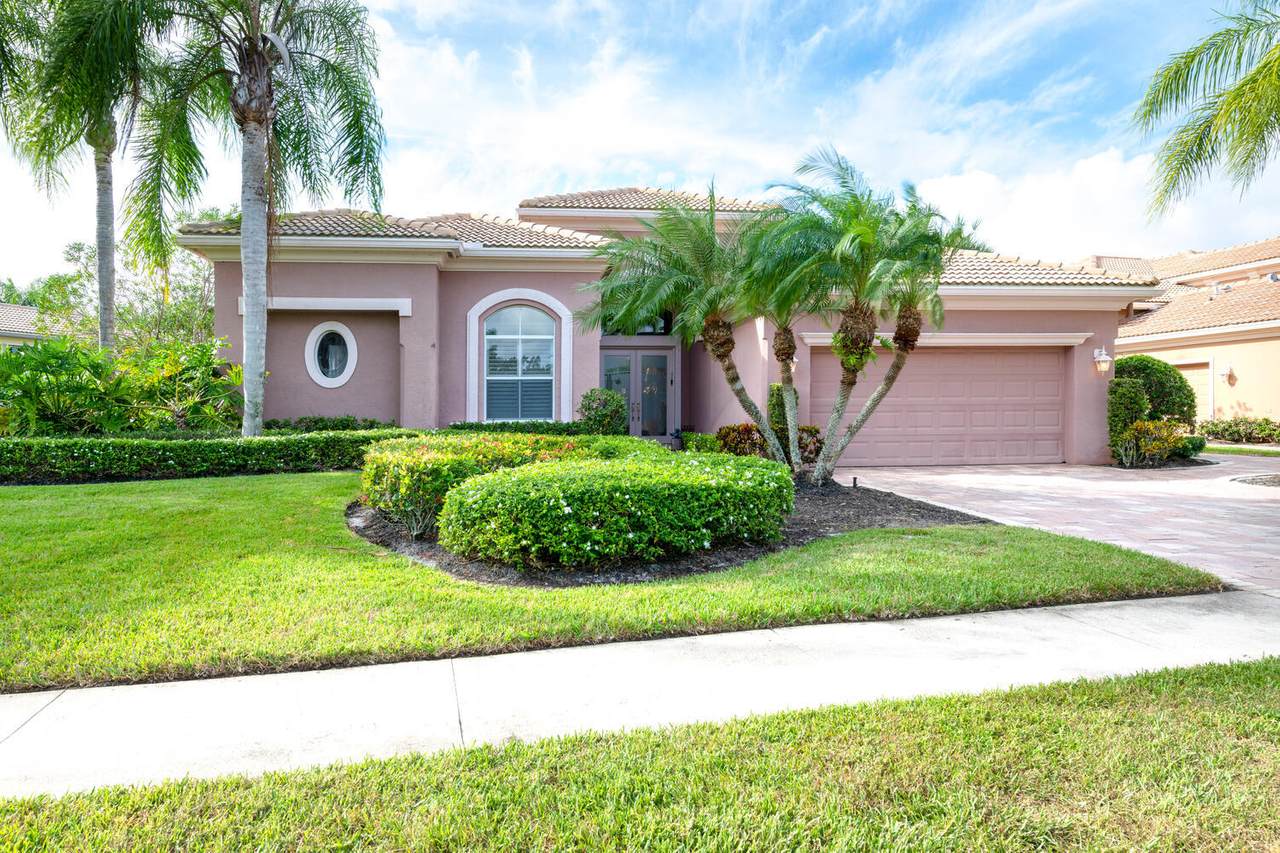 9016 Lakes Boulevard - Photo 1