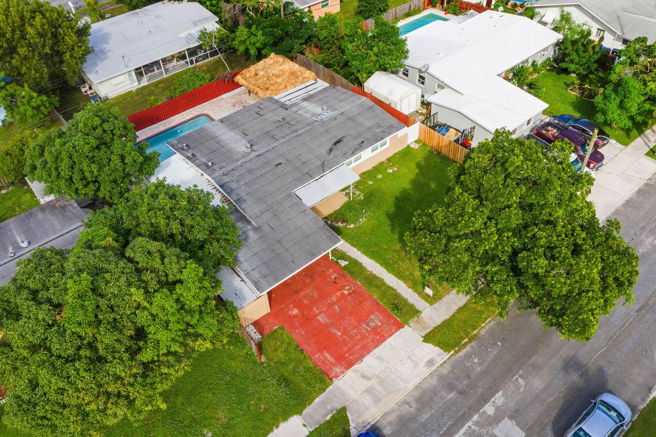 1820 Hillcrest Avenue - Photo 1