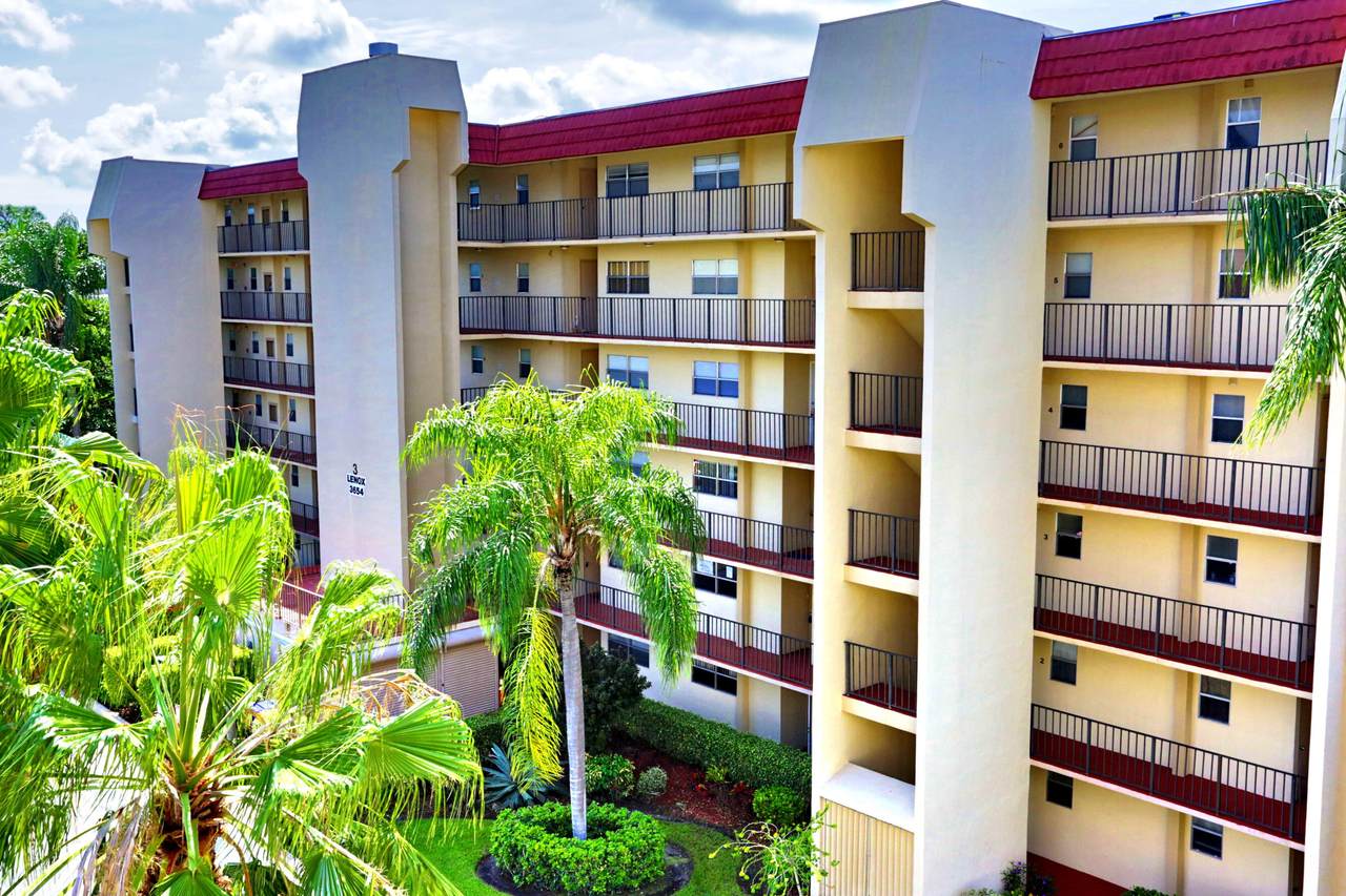 3654 Via Poinciana - Photo 1