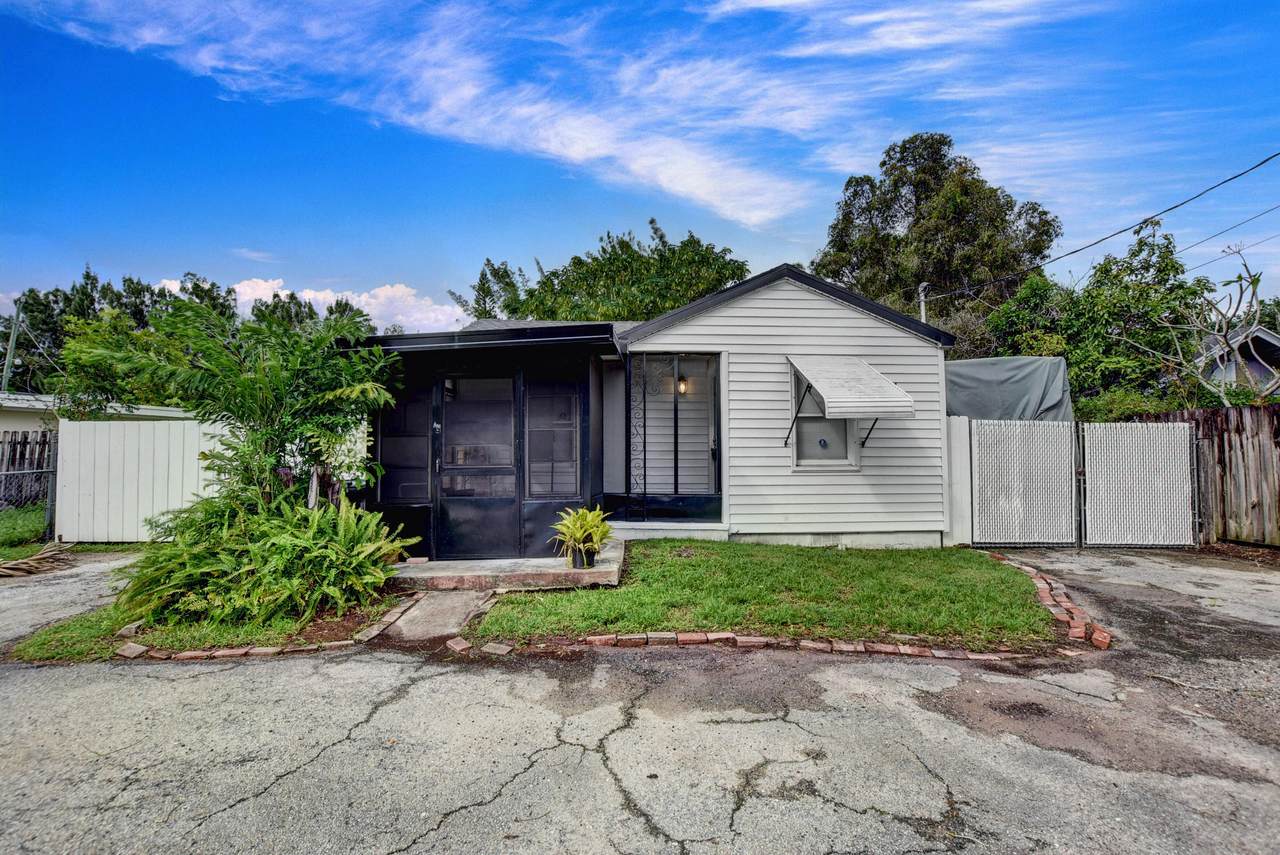 4271 Melaleuca Lane - Photo 1