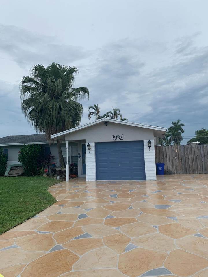 3131 Pinehurst Drive - Photo 1