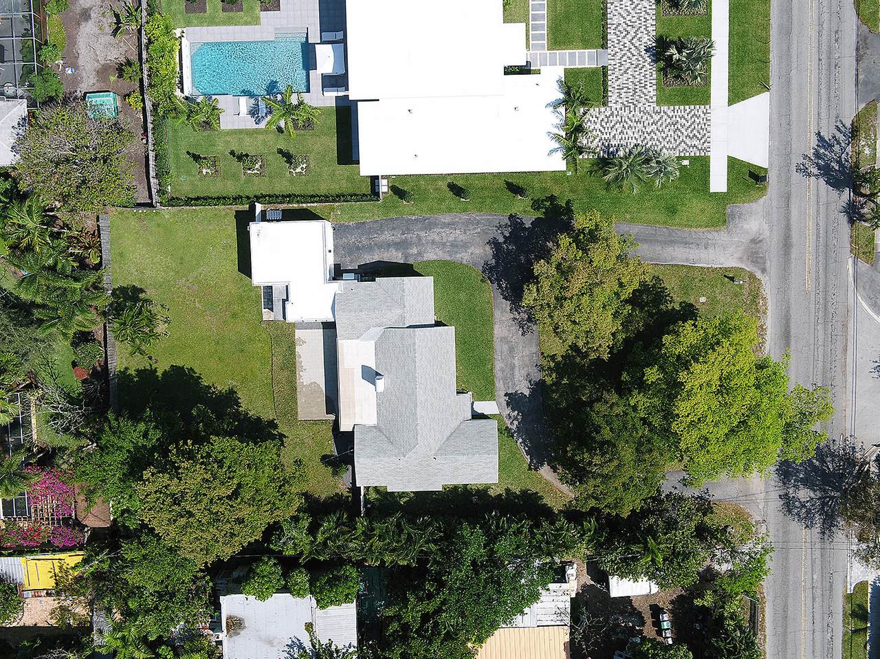1002 Swinton Avenue - Photo 1