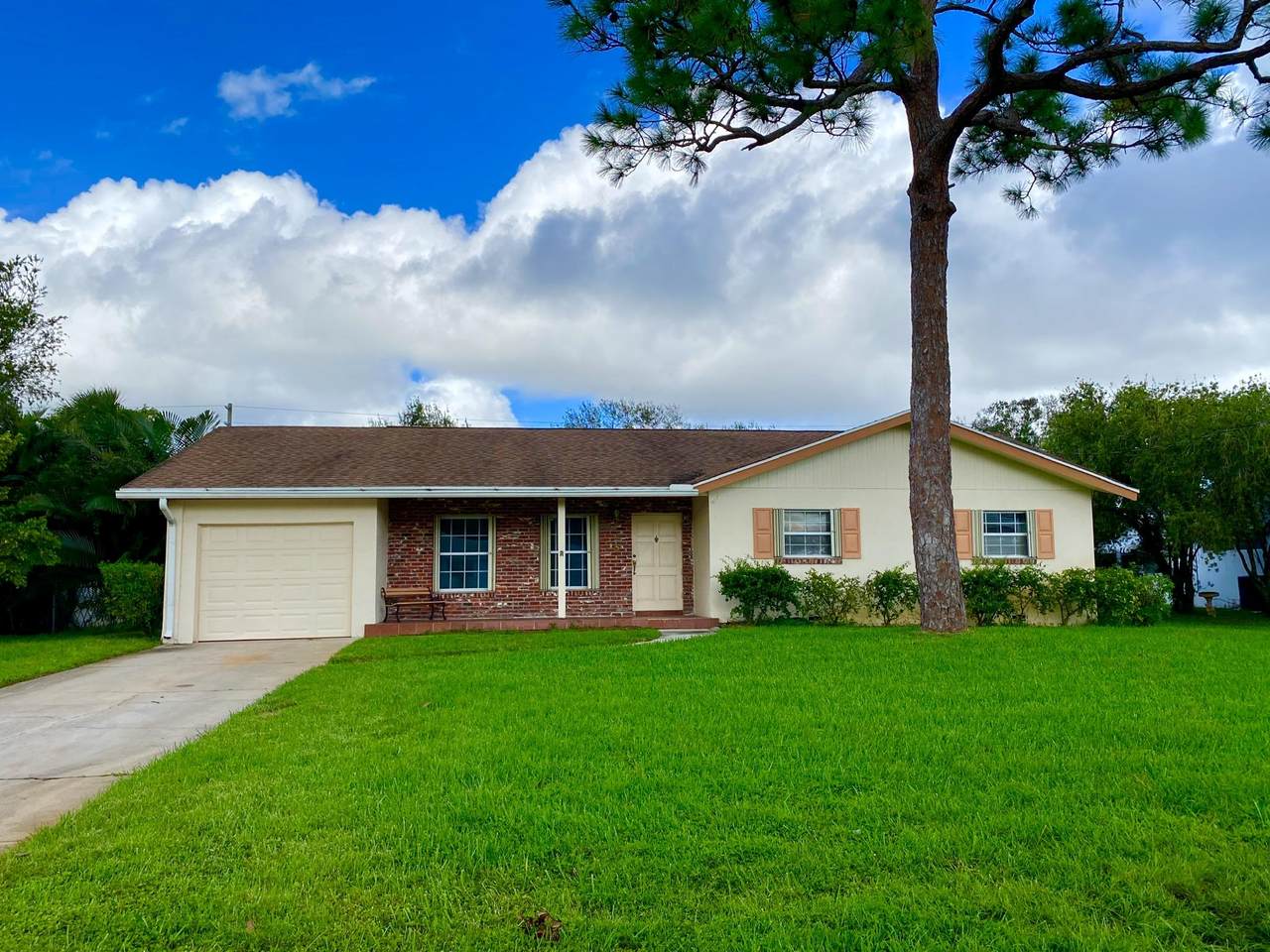 4010 Greenwood Drive - Photo 1