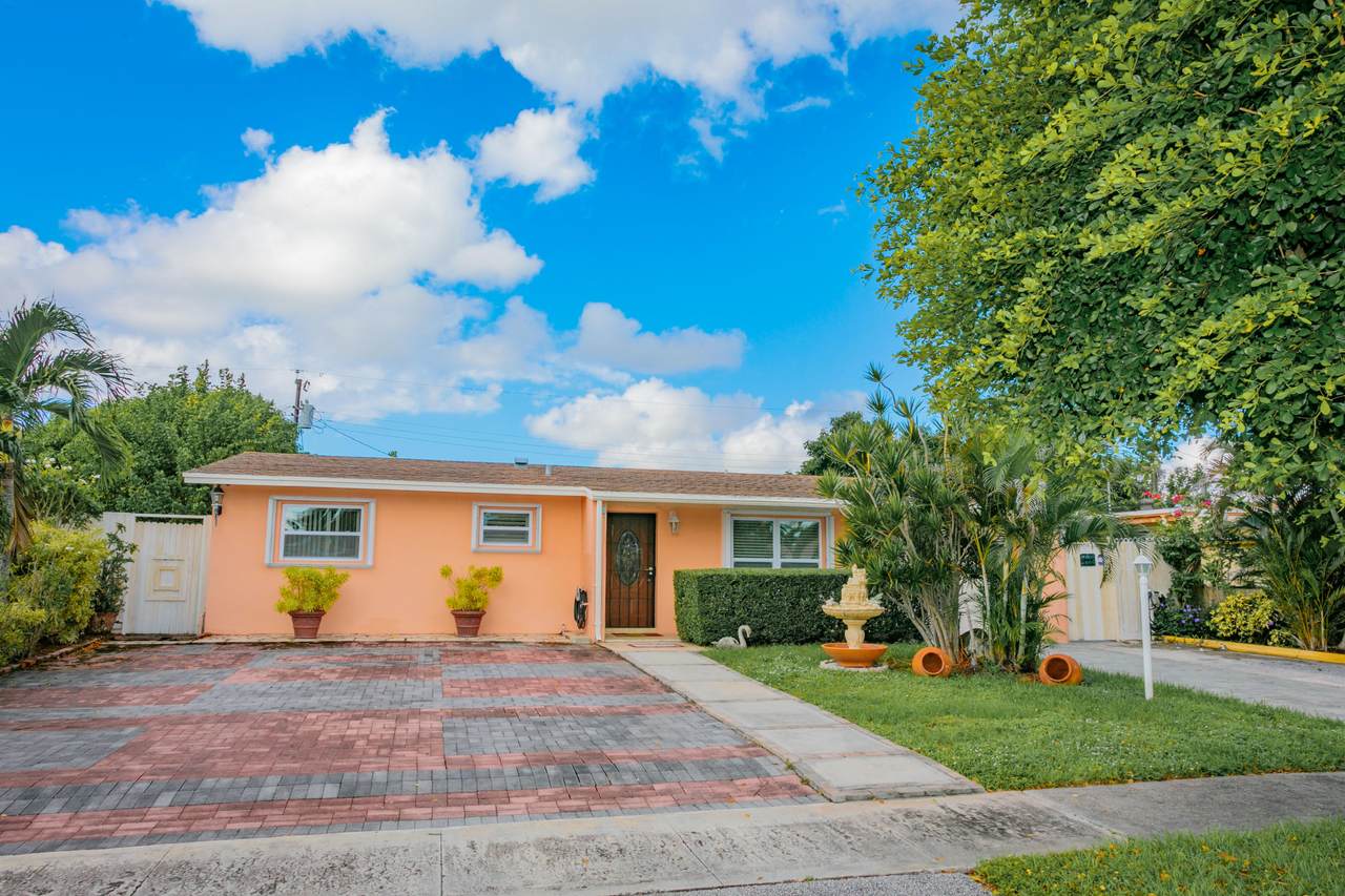 1417 Parterre Drive - Photo 1