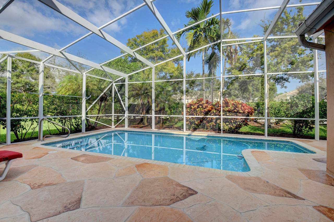 9104 Cove Point Circle - Photo 1