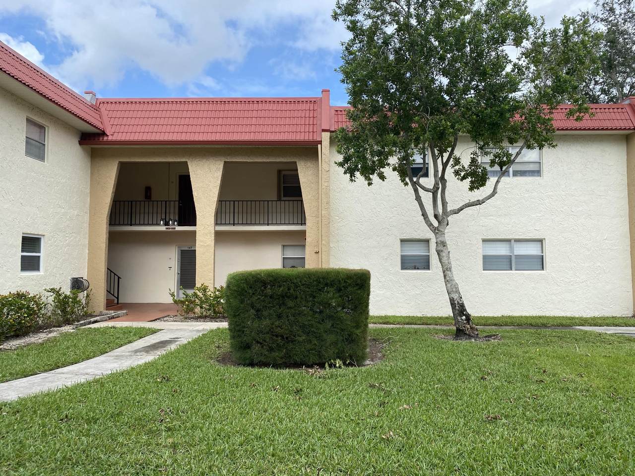 153 Lake Evelyn Drive - Photo 1