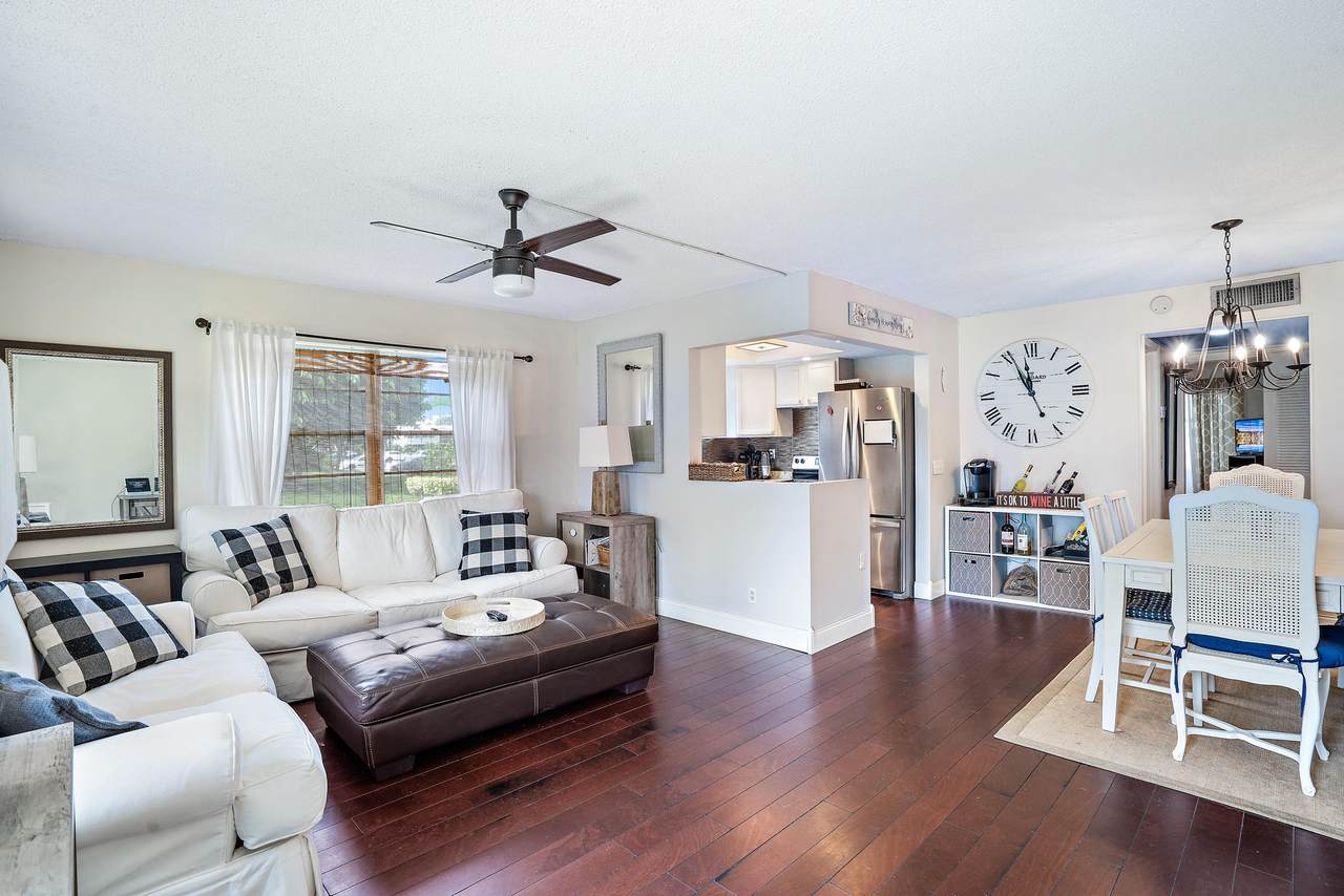 25 Dorchester - Photo 1