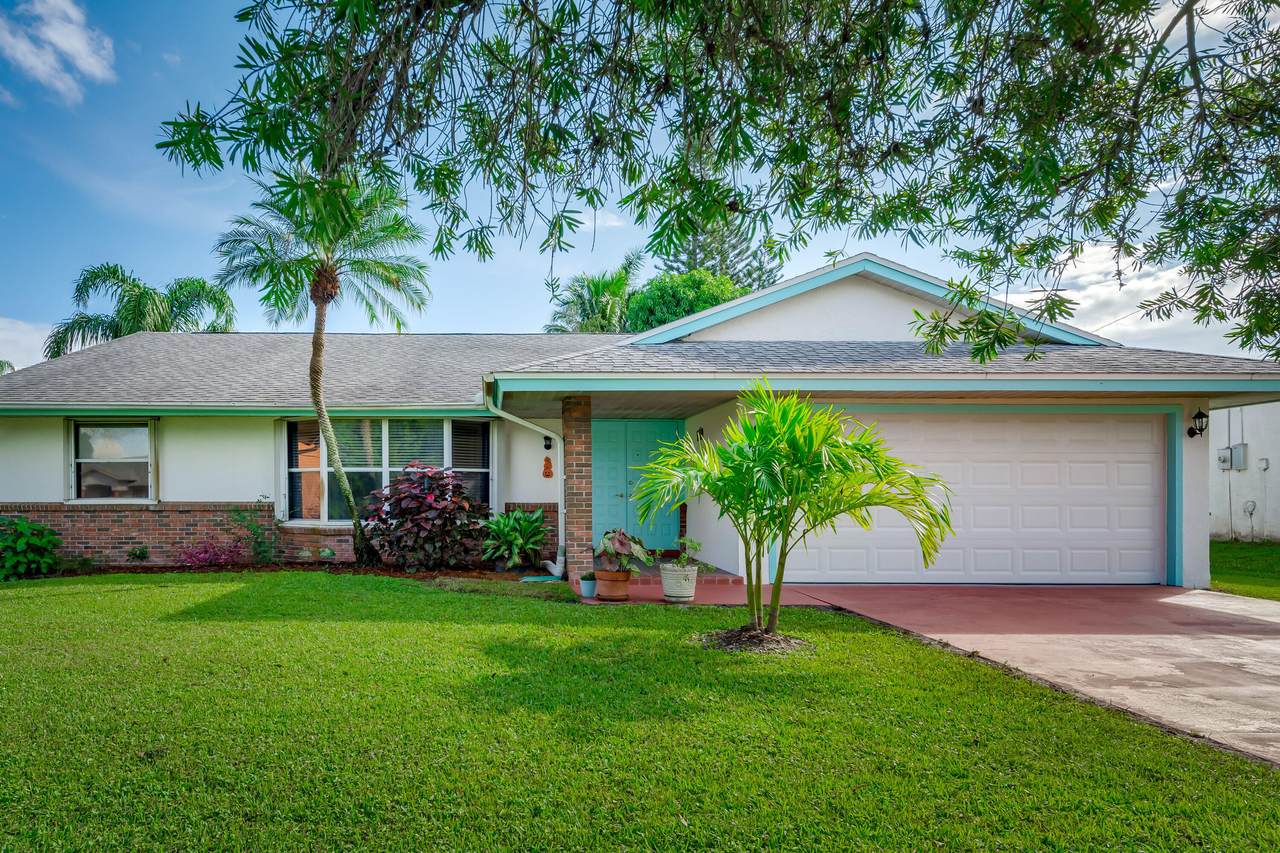 2425 Avondale Street - Photo 1