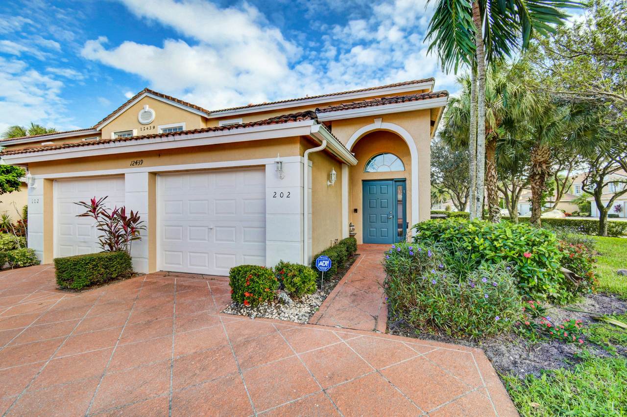 12439 Crystal Pointe Drive - Photo 1