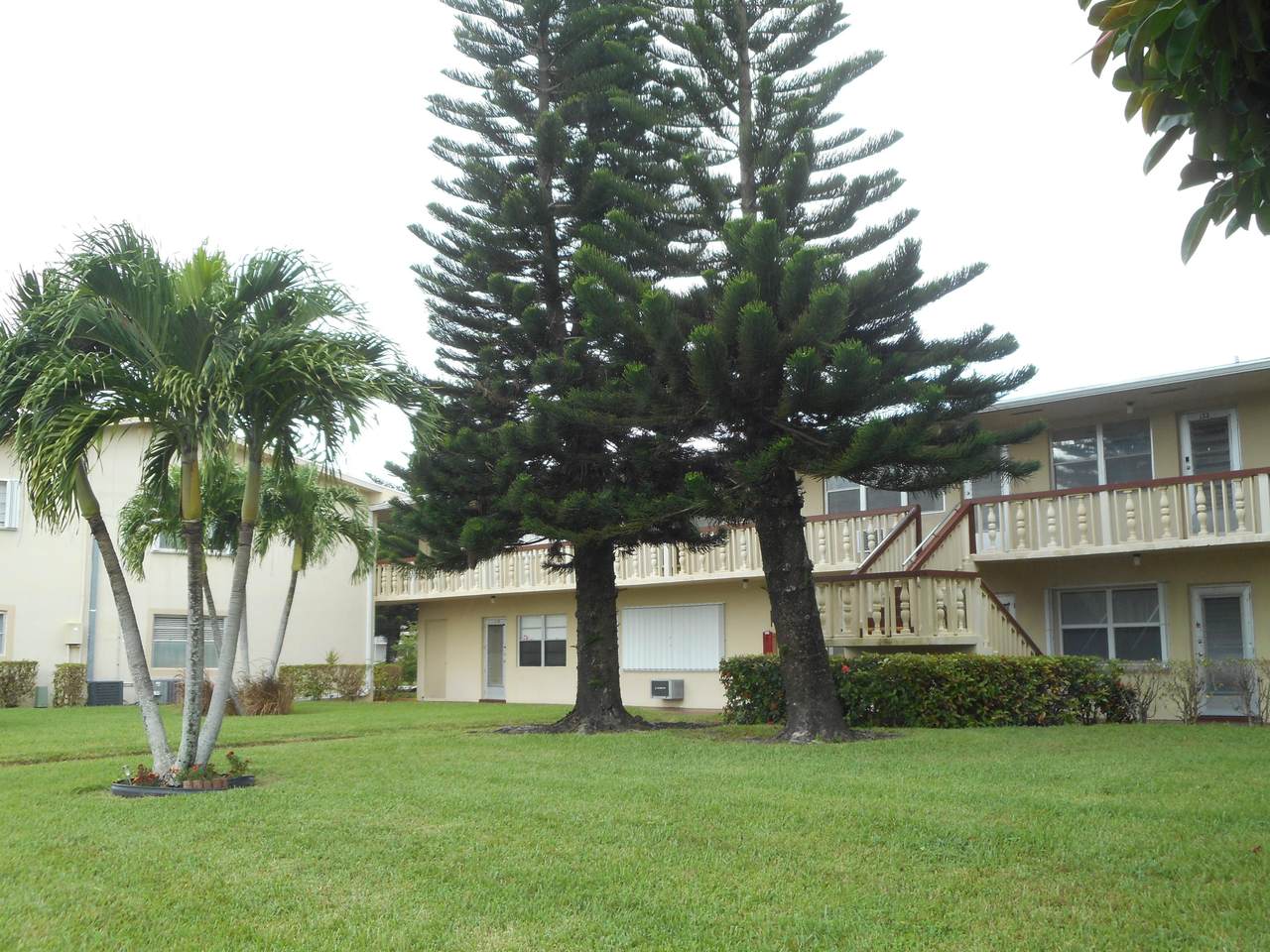 138 Salisbury F - Photo 1