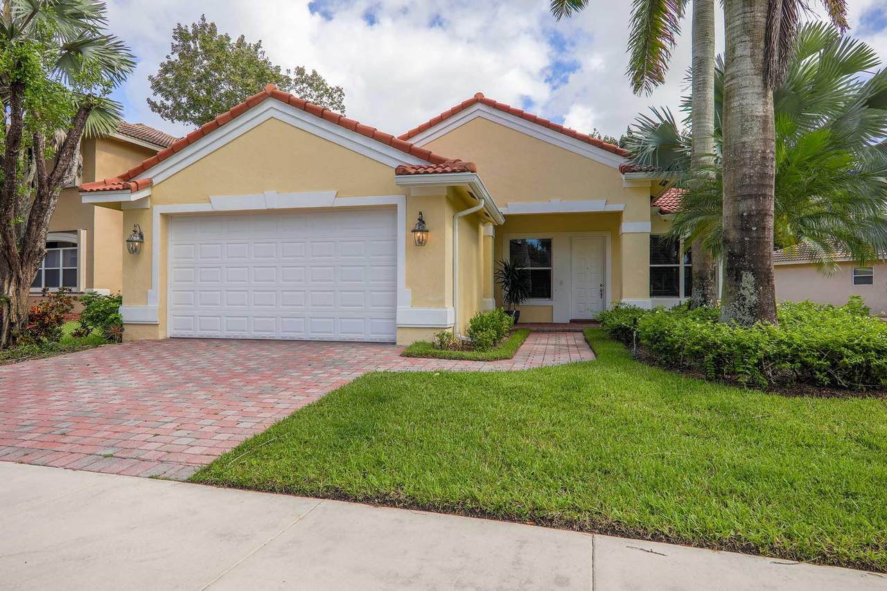 1807 Mariners Lane - Photo 1