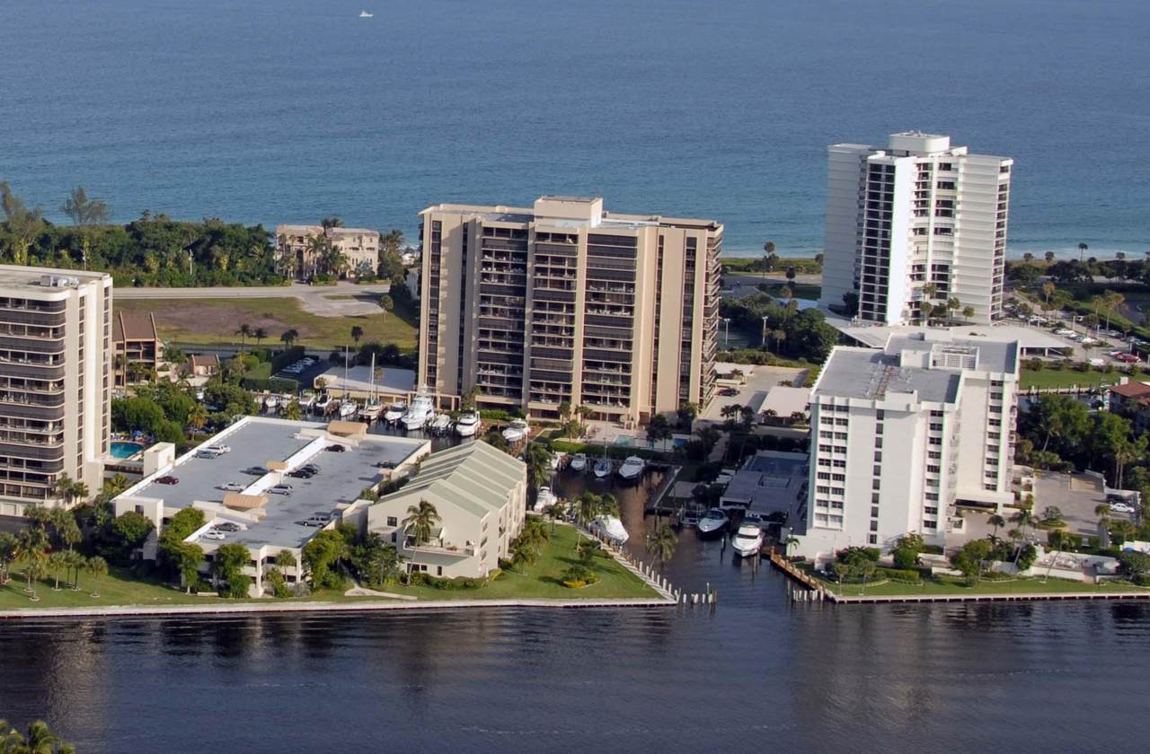 4748 Ocean Boulevard - Photo 1