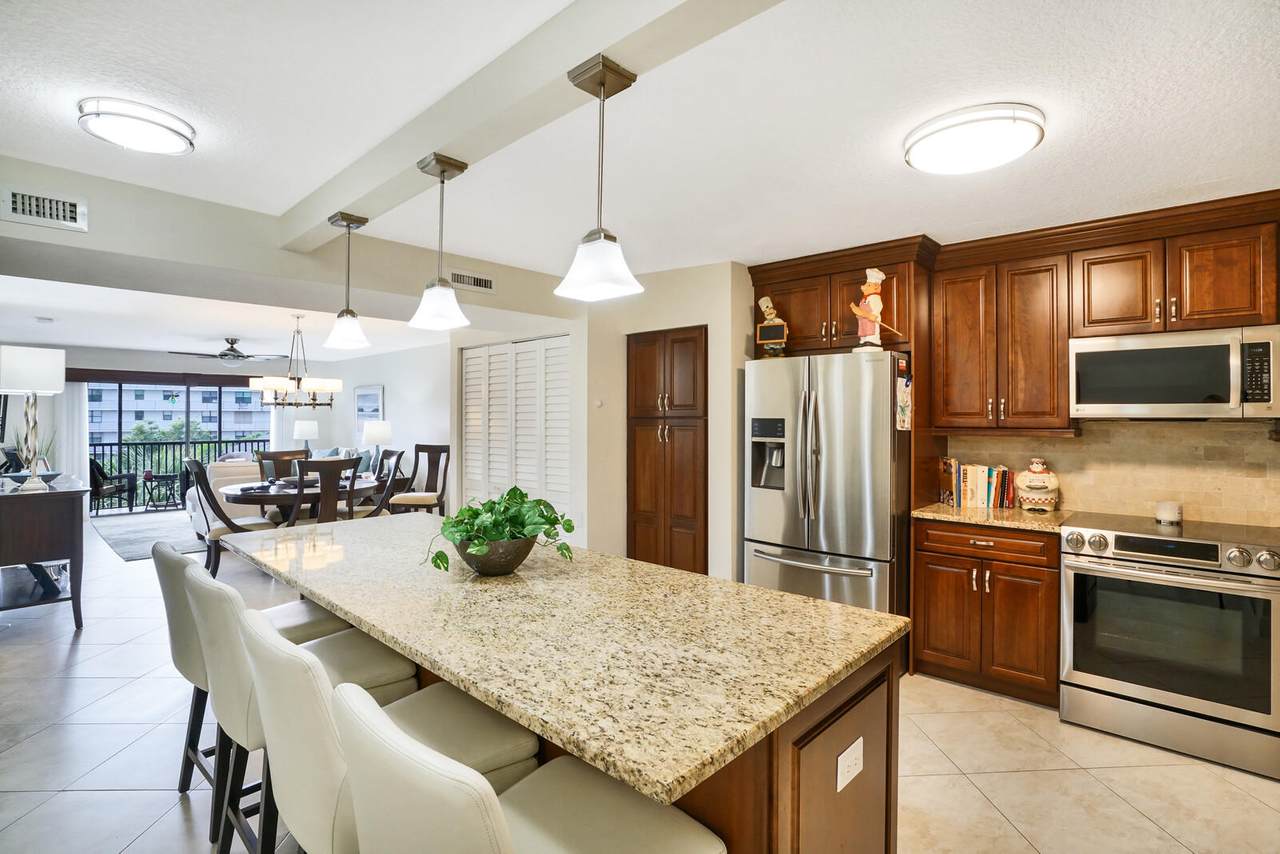 3525 Ocean Boulevard - Photo 1