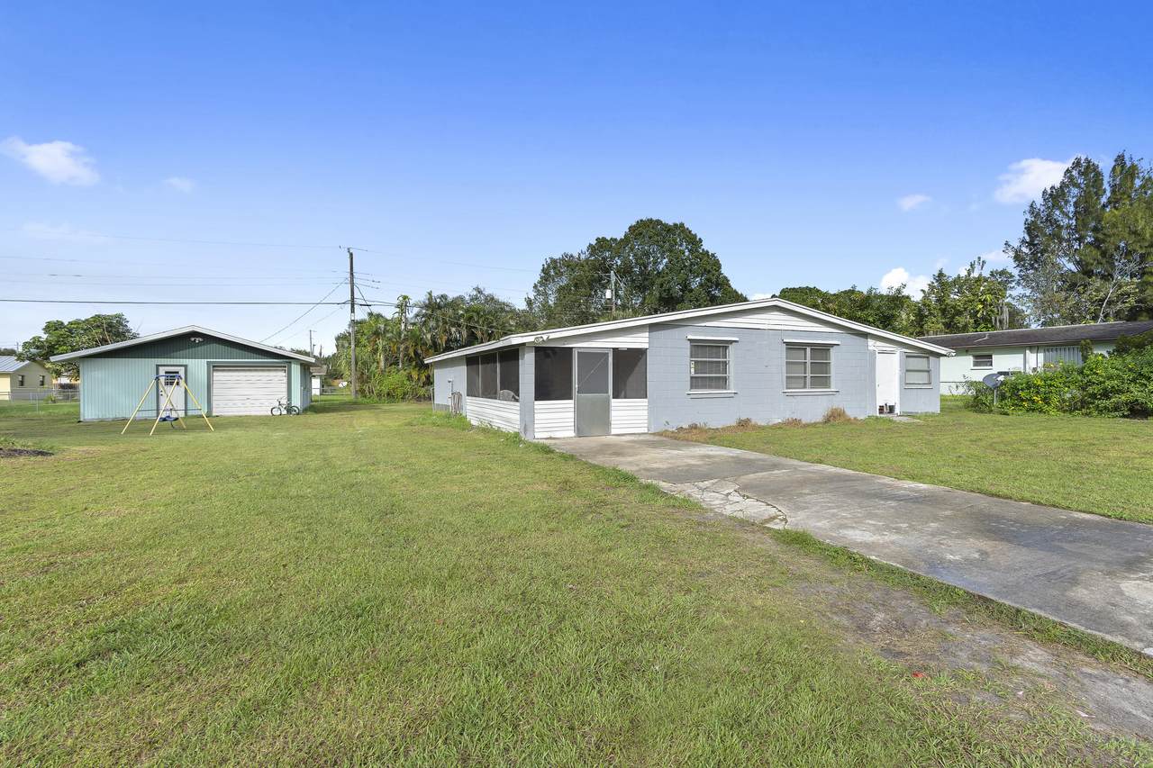 2102 Elizabeth Avenue - Photo 1