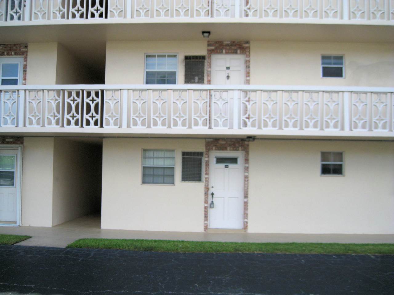 400 20th Street - Photo 1