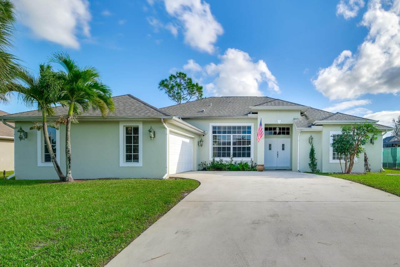 2495 Falcon Circle - Photo 1
