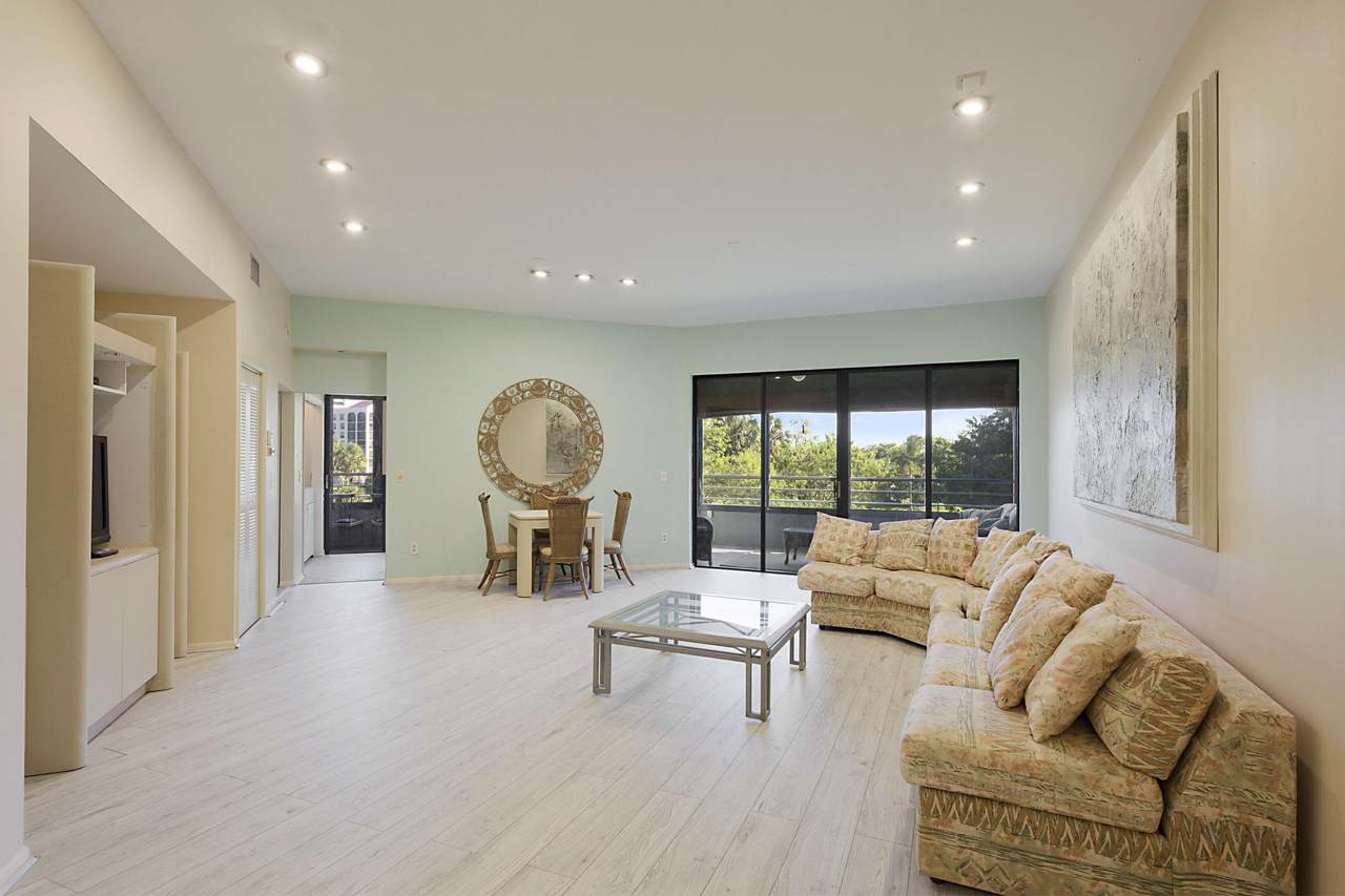 7520 La Paz Boulevard - Photo 1