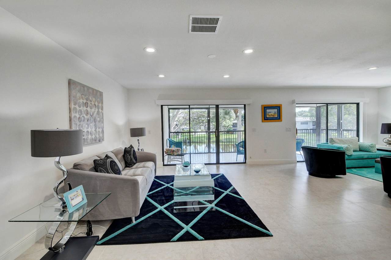 51 Stratford Lane - Photo 1
