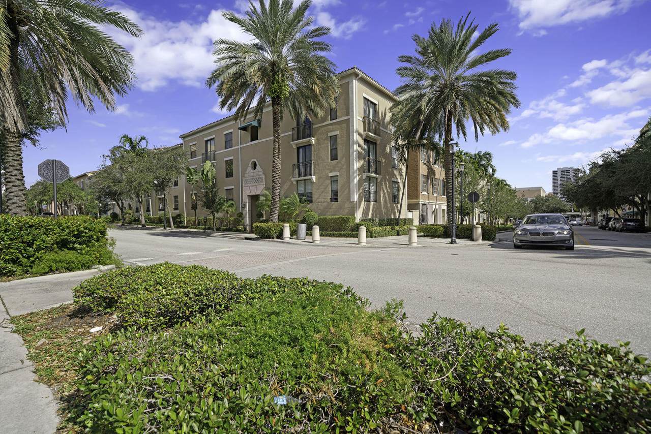 580 Sapodilla Avenue - Photo 1