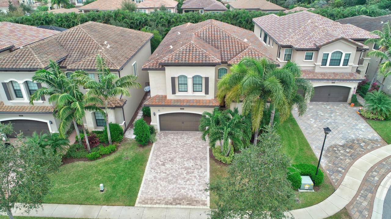 8159 Hutchinson Court - Photo 1