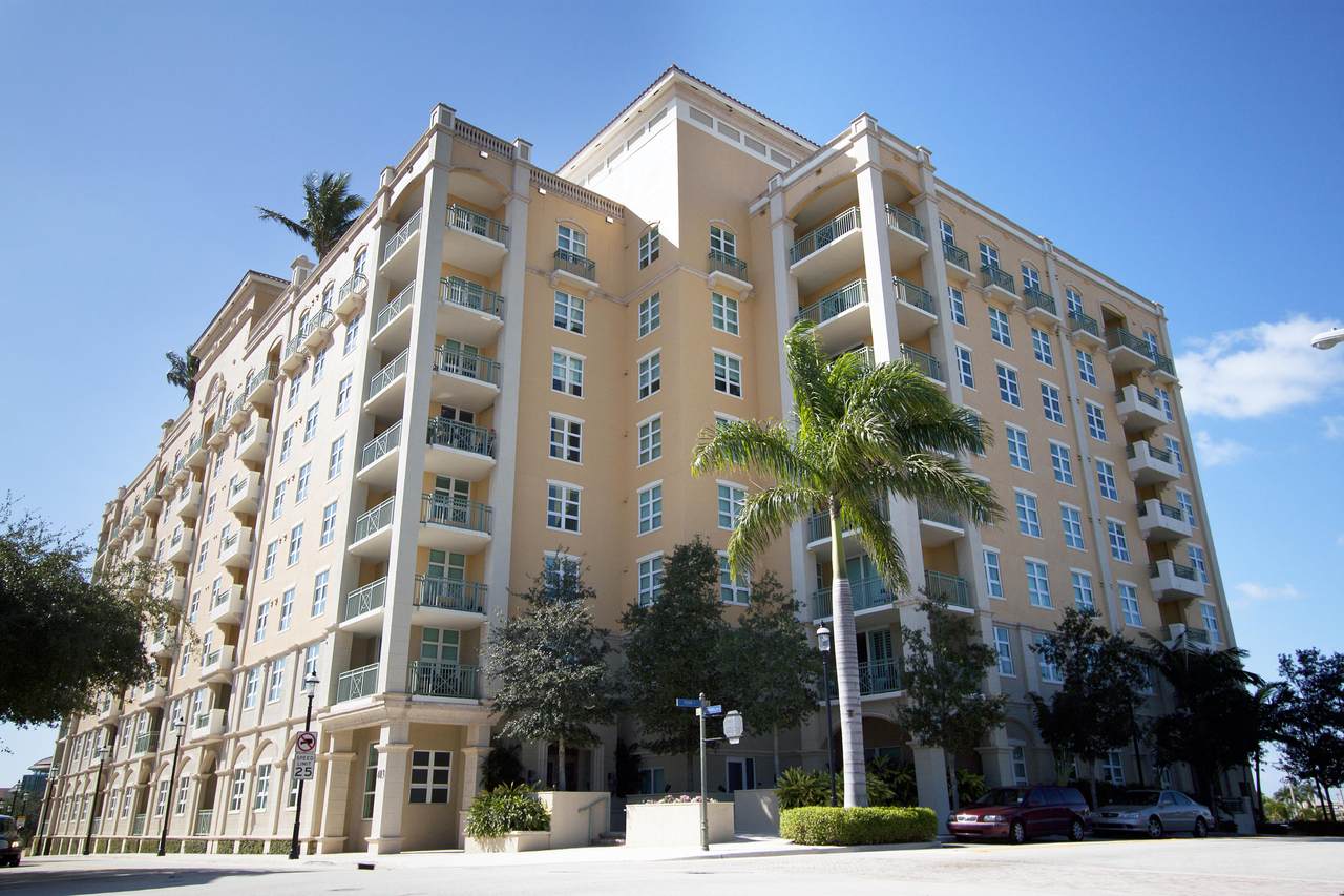 403 Sapodilla Avenue - Photo 1